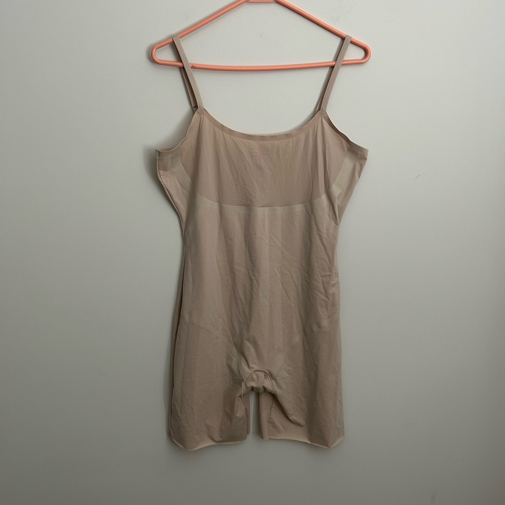 Spanx Trust Your Thinstincts Mid-Thigh Bodysuit Champagne Beige Size XL